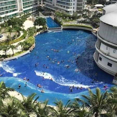 Manila Urban Resort At Azure Ngoại thất bức ảnh