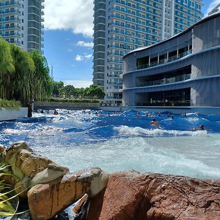 Manila Urban Resort At Azure Ngoại thất bức ảnh