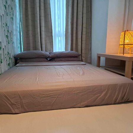 Manila Urban Resort At Azure Ngoại thất bức ảnh