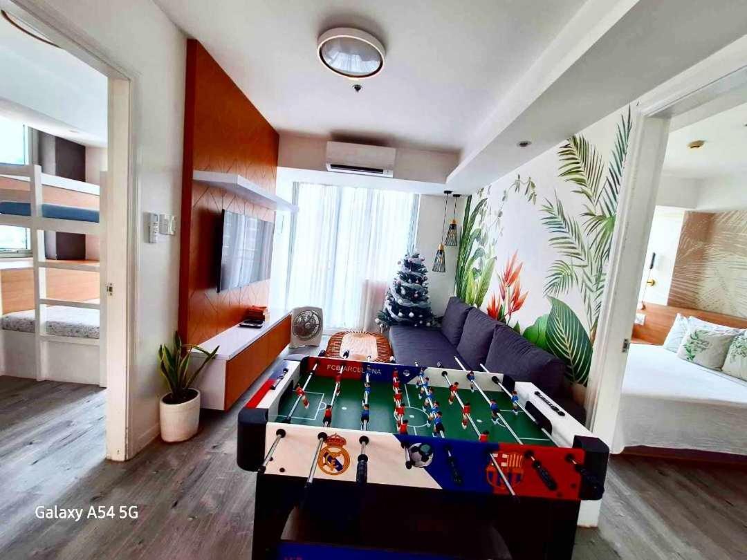 Manila Urban Resort At Azure Ngoại thất bức ảnh