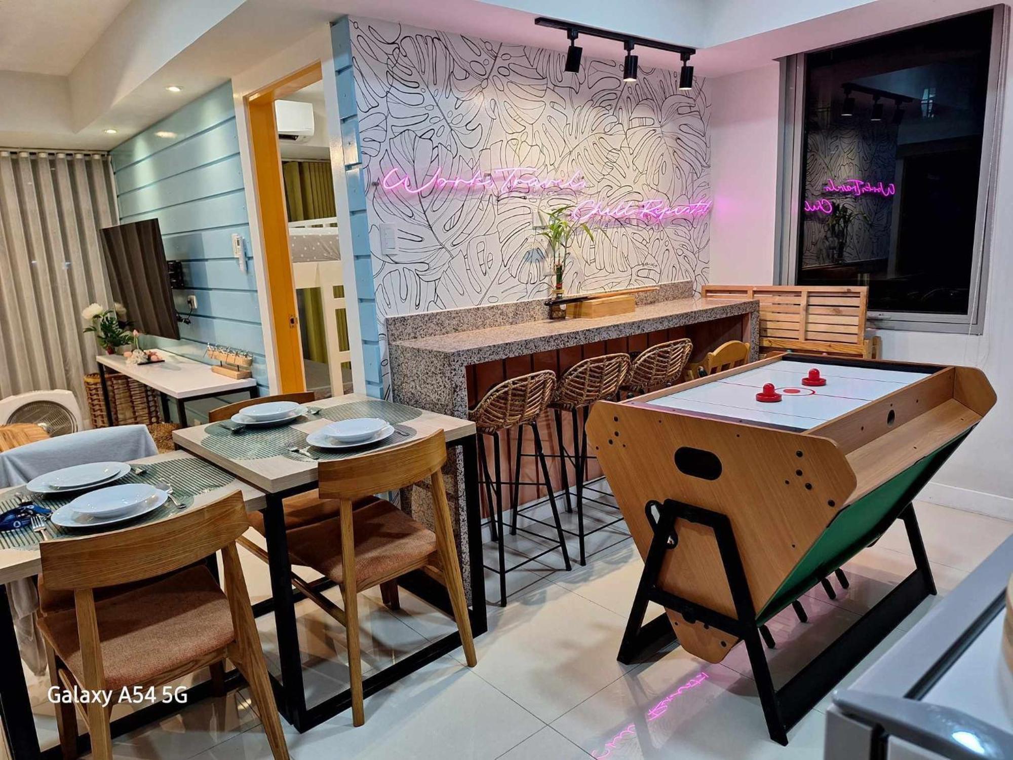 Manila Urban Resort At Azure Ngoại thất bức ảnh