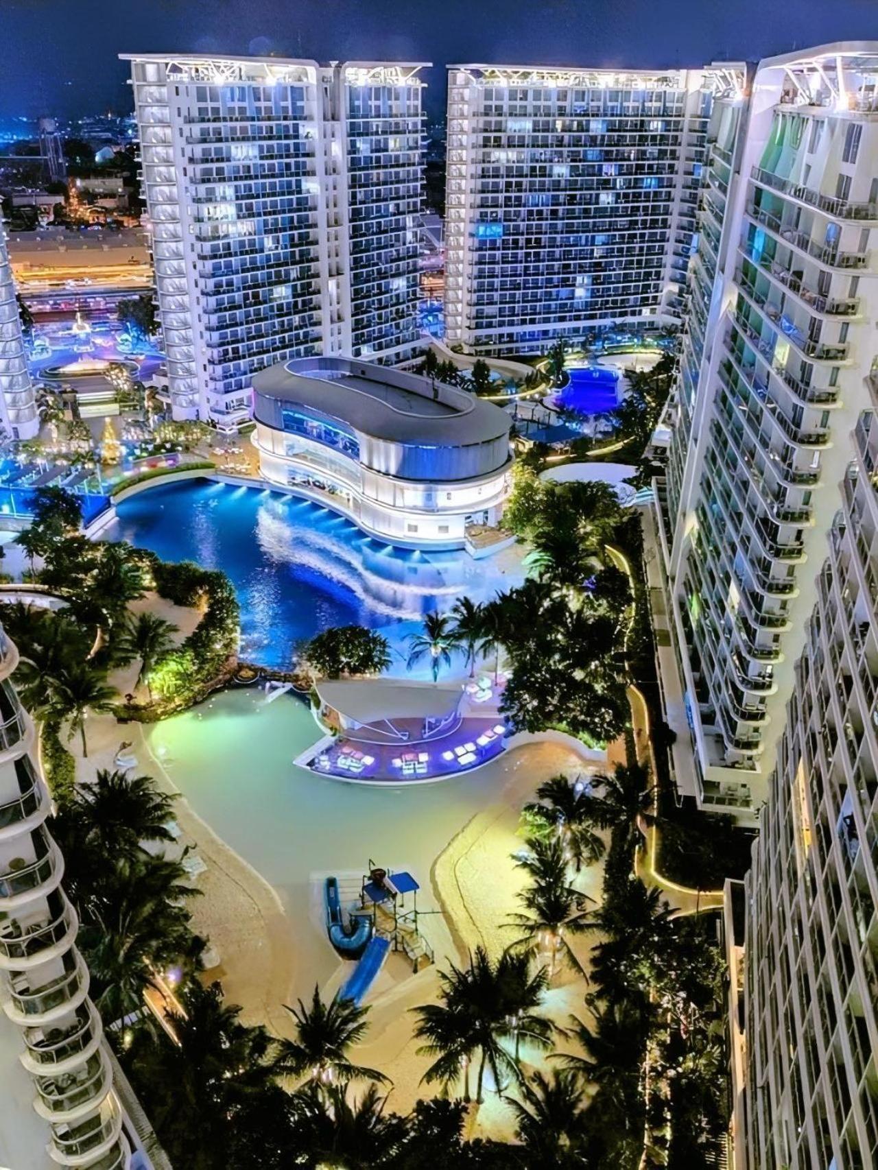 Manila Urban Resort At Azure Ngoại thất bức ảnh
