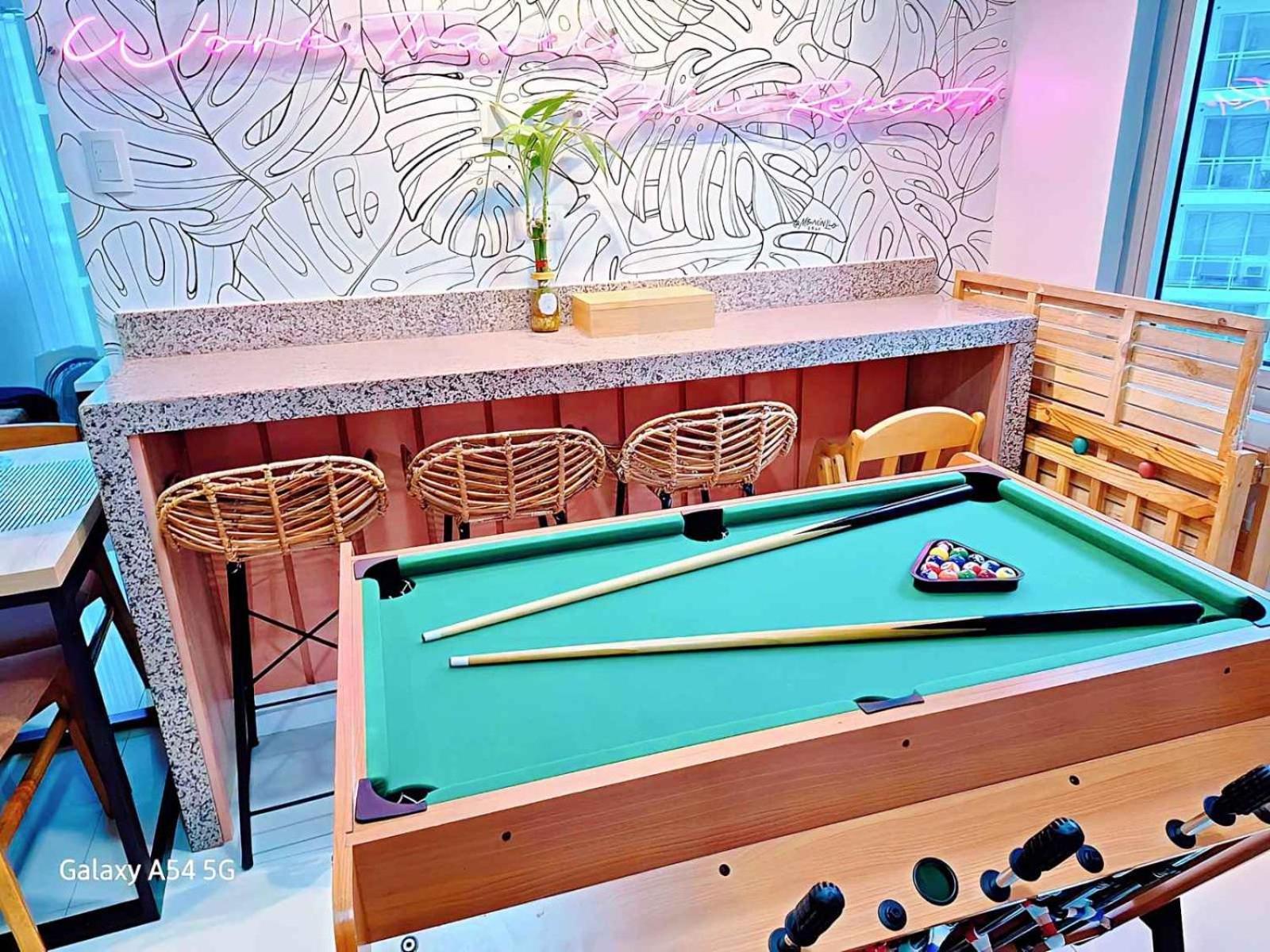 Manila Urban Resort At Azure Ngoại thất bức ảnh