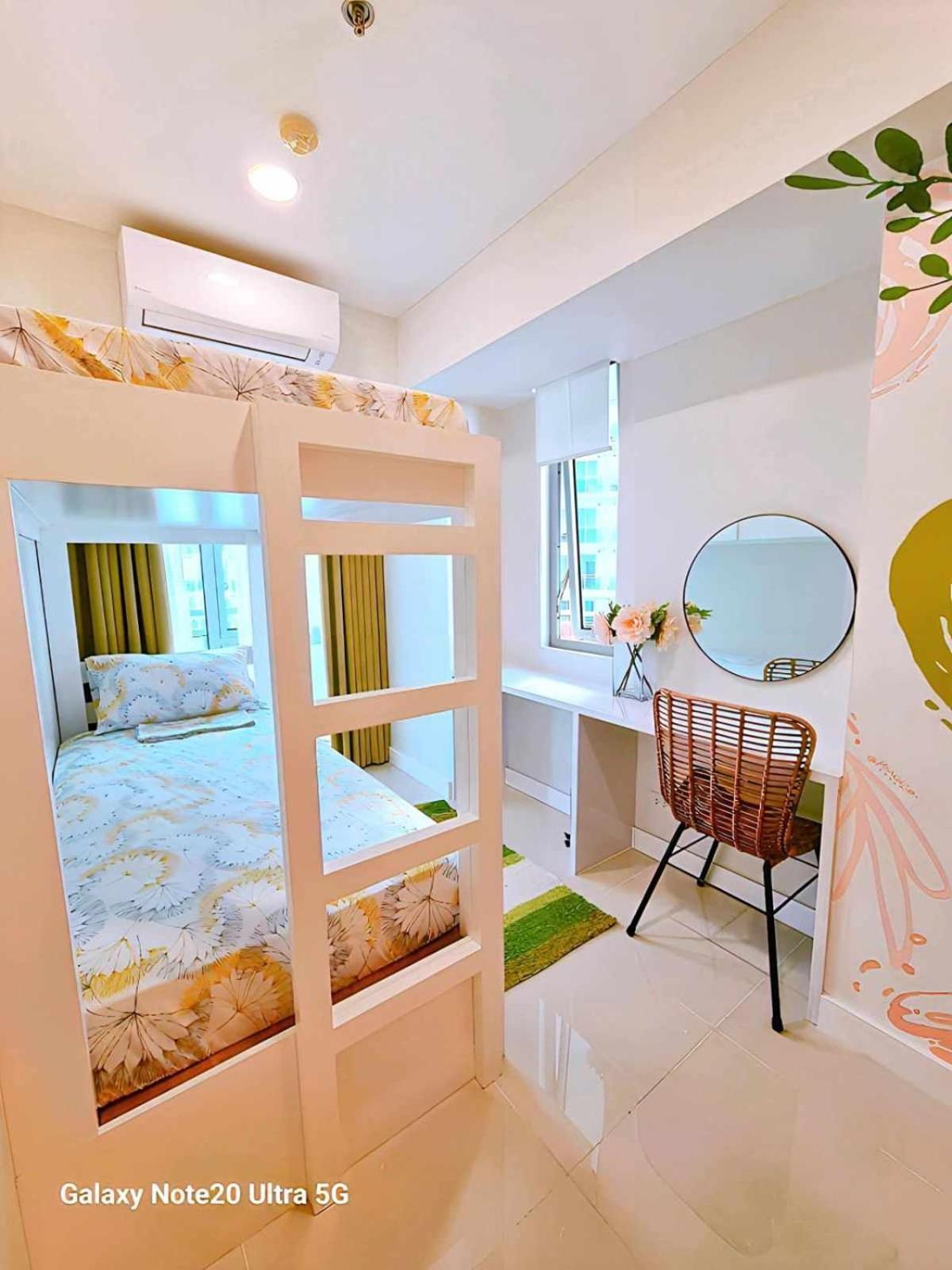 Manila Urban Resort At Azure Ngoại thất bức ảnh