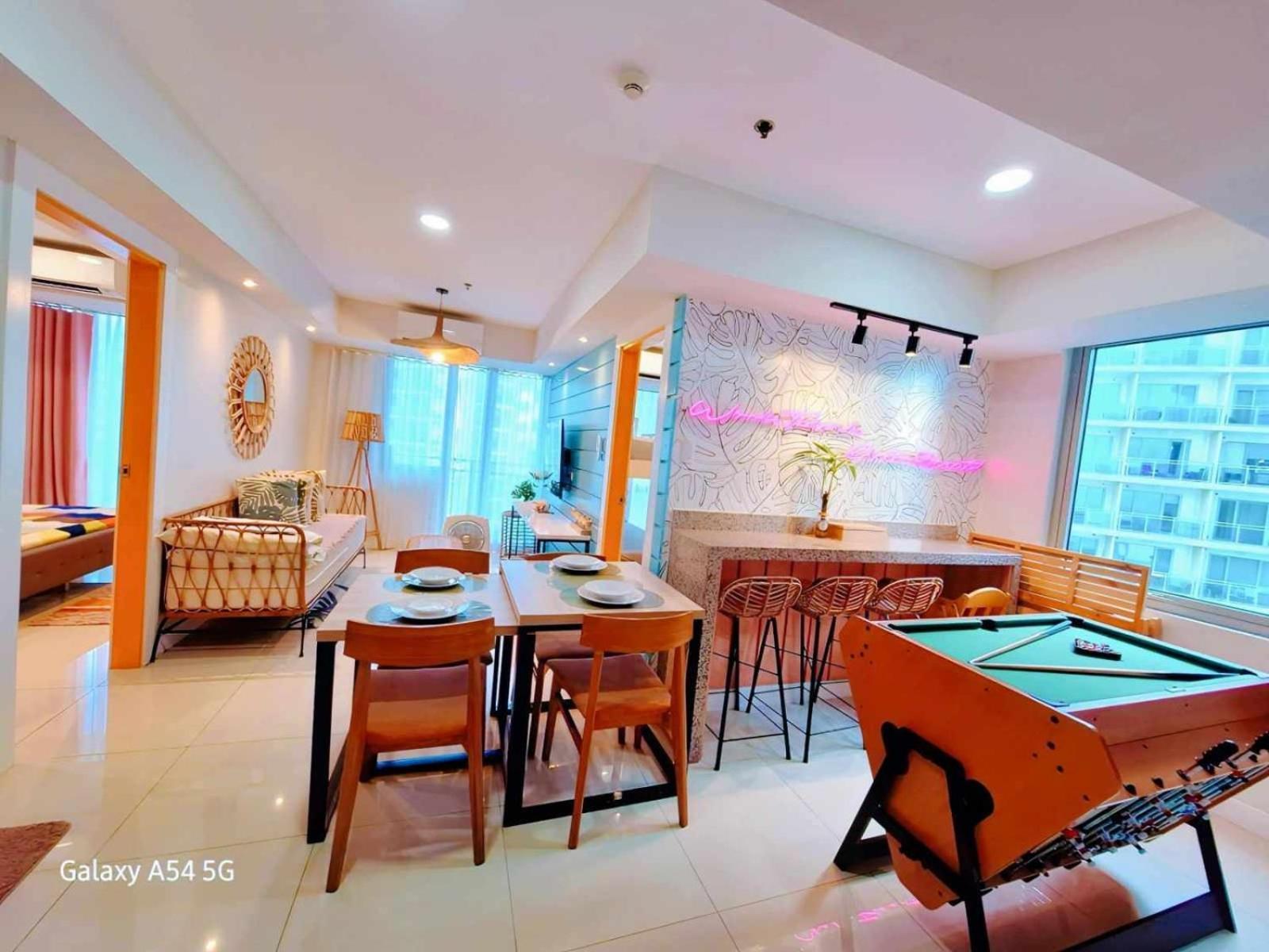 Manila Urban Resort At Azure Ngoại thất bức ảnh