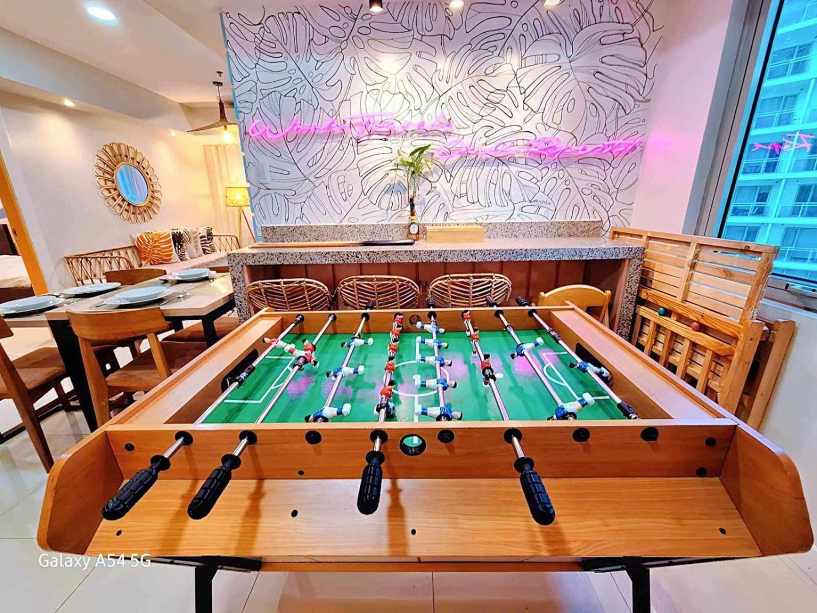 Manila Urban Resort At Azure Ngoại thất bức ảnh