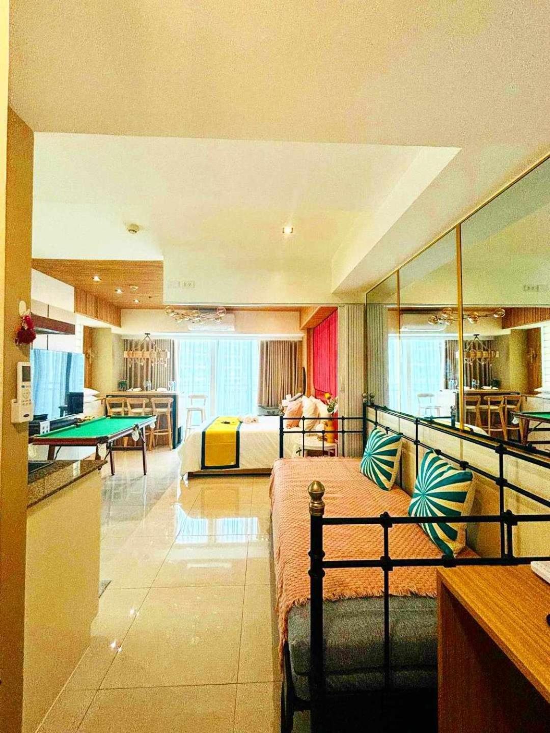 Manila Urban Resort At Azure Ngoại thất bức ảnh