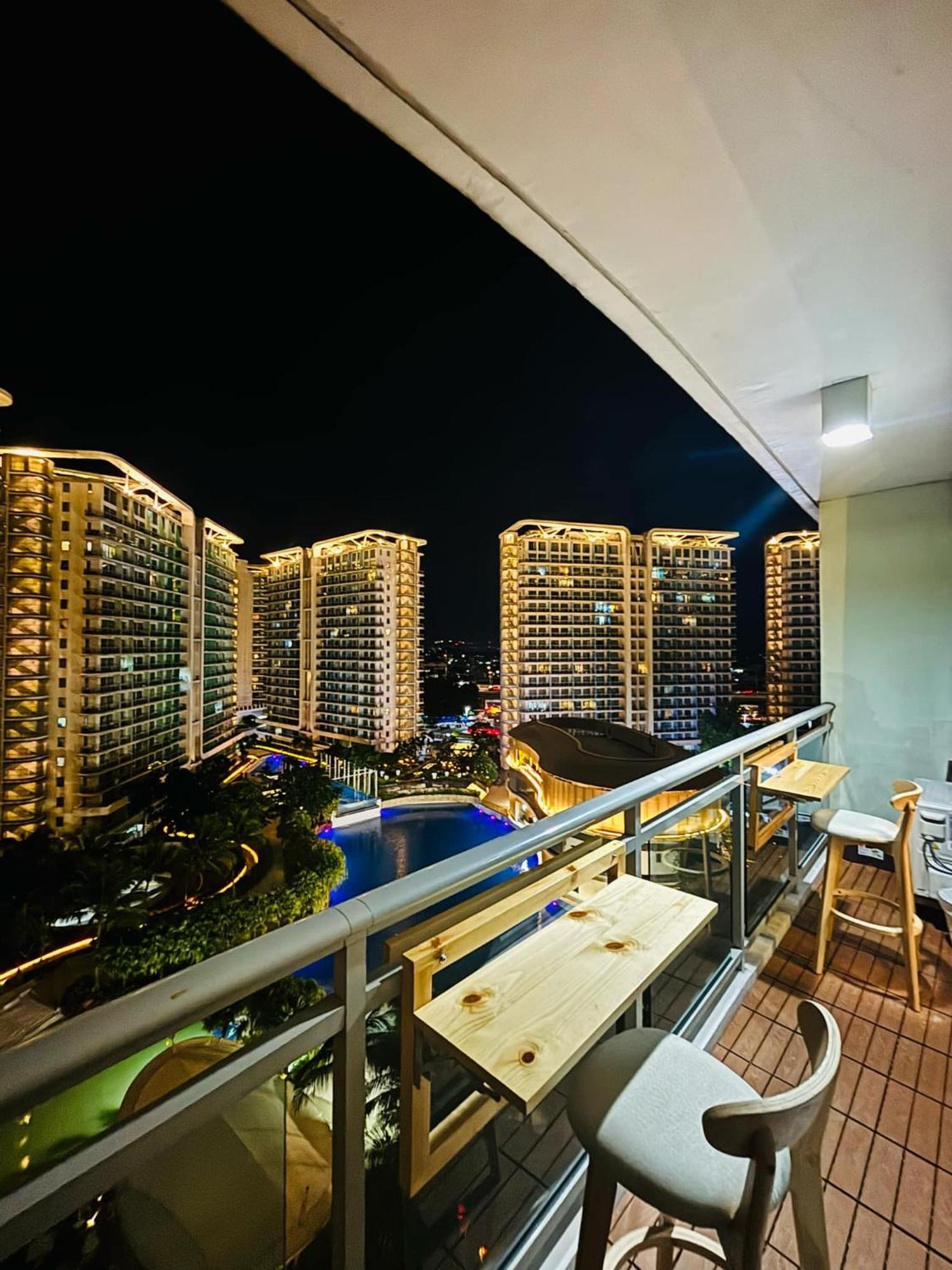 Manila Urban Resort At Azure Ngoại thất bức ảnh